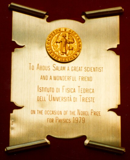 1979 - Istituto di Fisica Teorica, Università degli Studi di Trieste: Congratulations for the Nobel Prize  - big